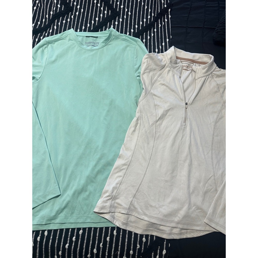 2 Avalanche Outdoor Supply Company Womens Medium‎ Long Sleeve Athletic Tops